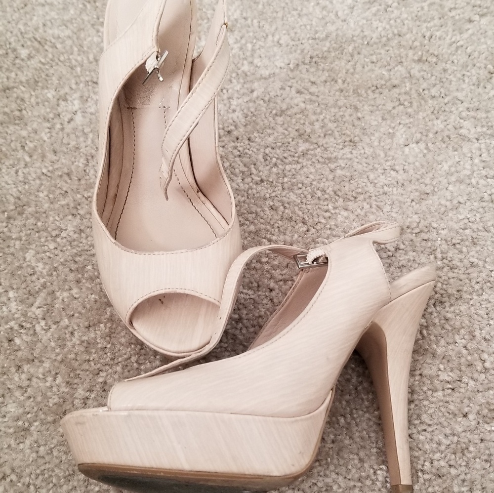BCBG platform pumps